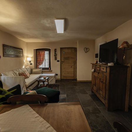 Ferienwohnung La Casa Del Cuore Fénis Exterior foto