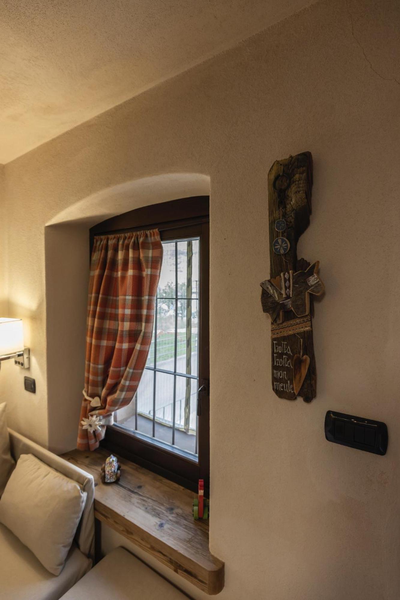 Ferienwohnung La Casa Del Cuore Fénis Exterior foto