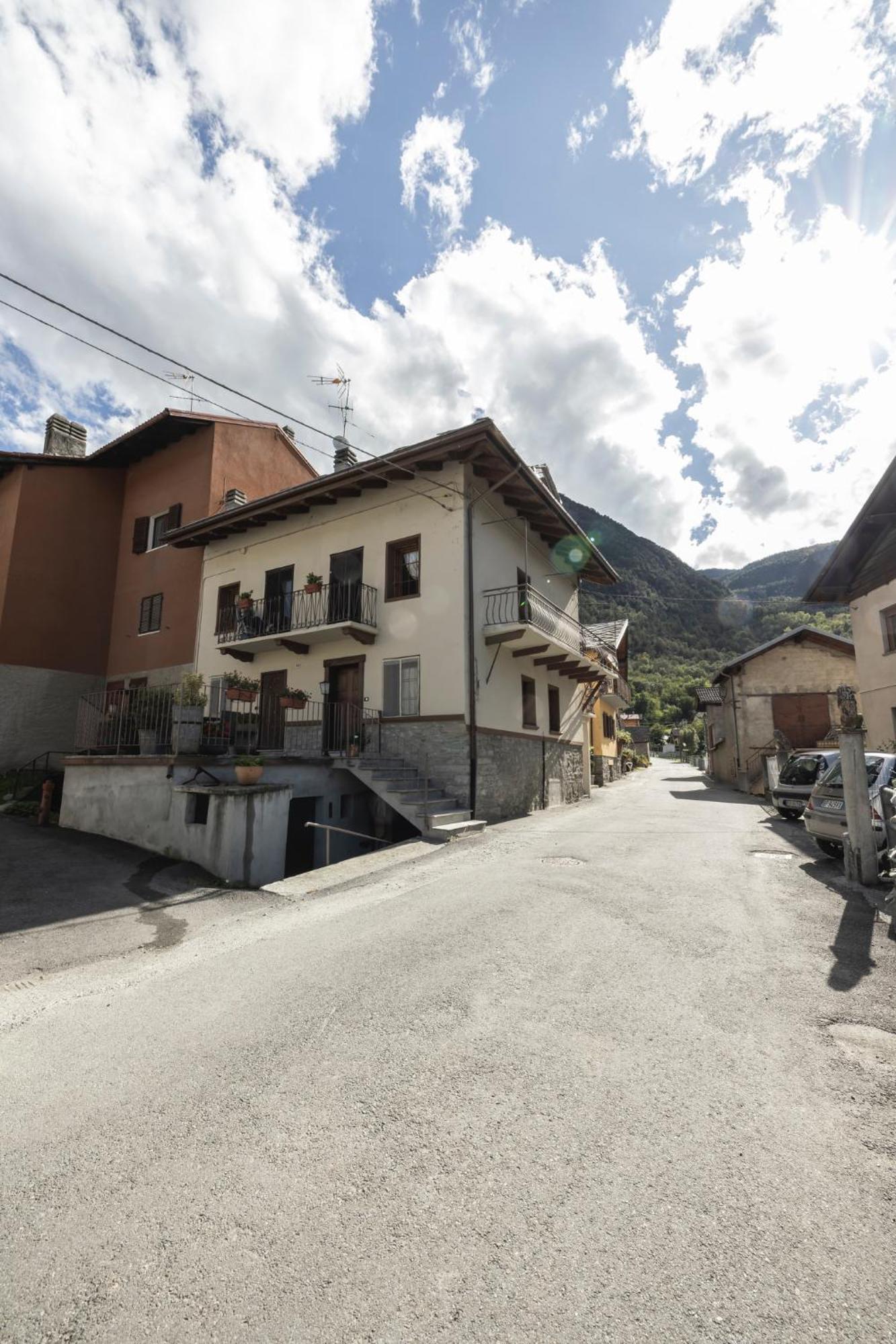 Ferienwohnung La Casa Del Cuore Fénis Exterior foto