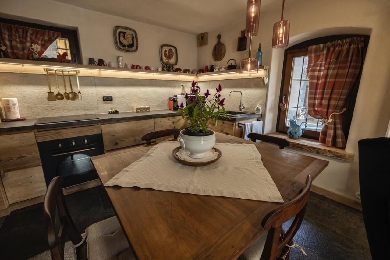 Ferienwohnung La Casa Del Cuore Fénis Exterior foto